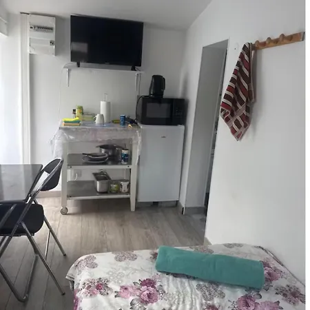 Ground-floor With Private Garden Apartment